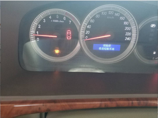 别克君越仪表T/C故障灯点亮故障案例-蛙趣网